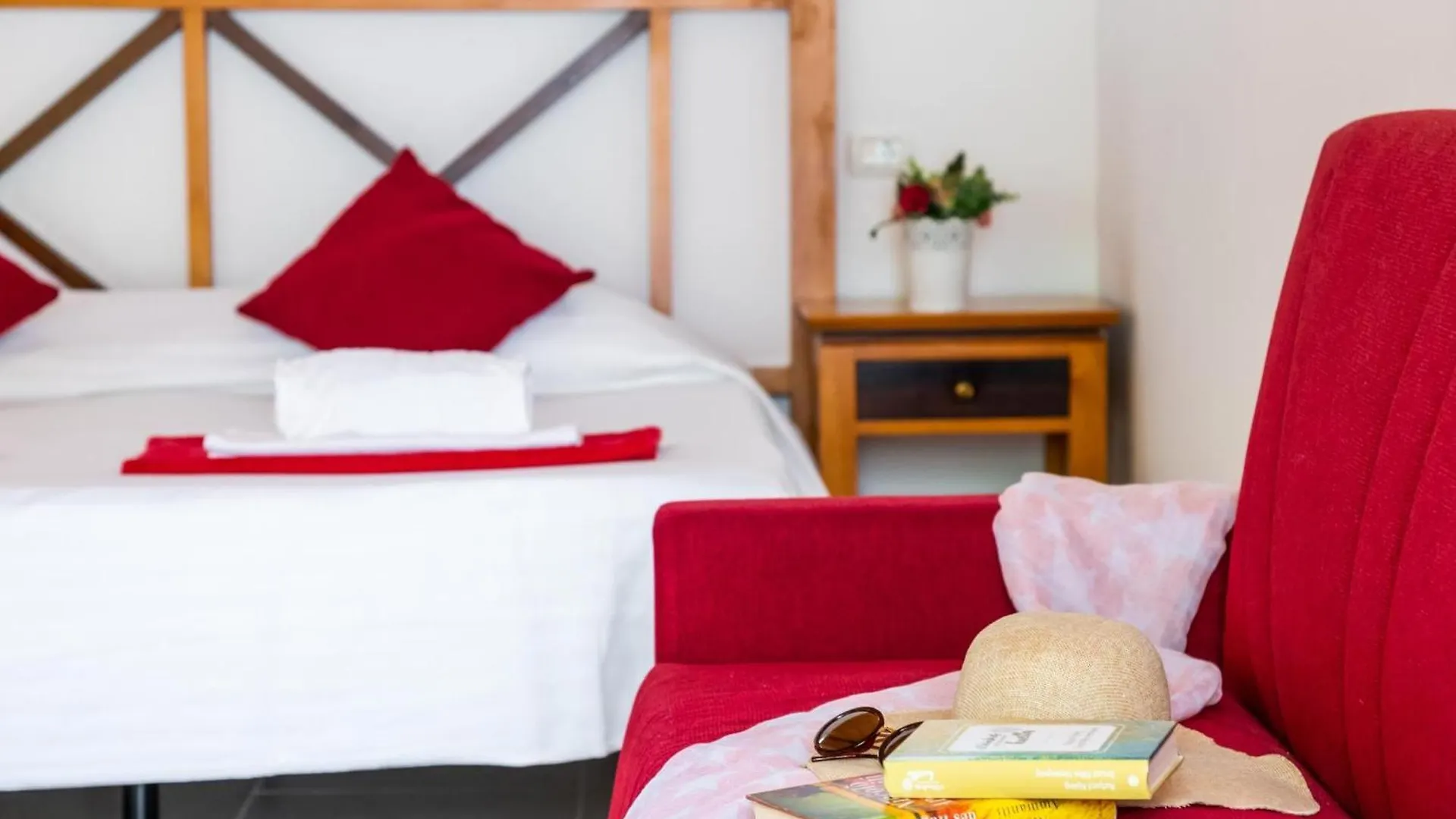 101 Bright Accomodation With Pool View Playa Fanabe 0*,  Spain